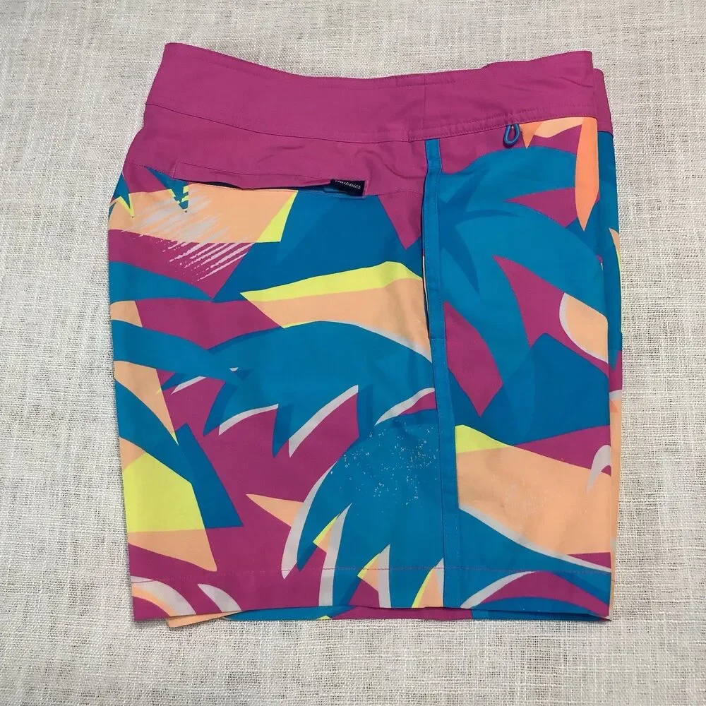 Chubbies Swim Trunks Mens 33 Blue Pink Neon Geo Print 6” Unlined Pockets Retro